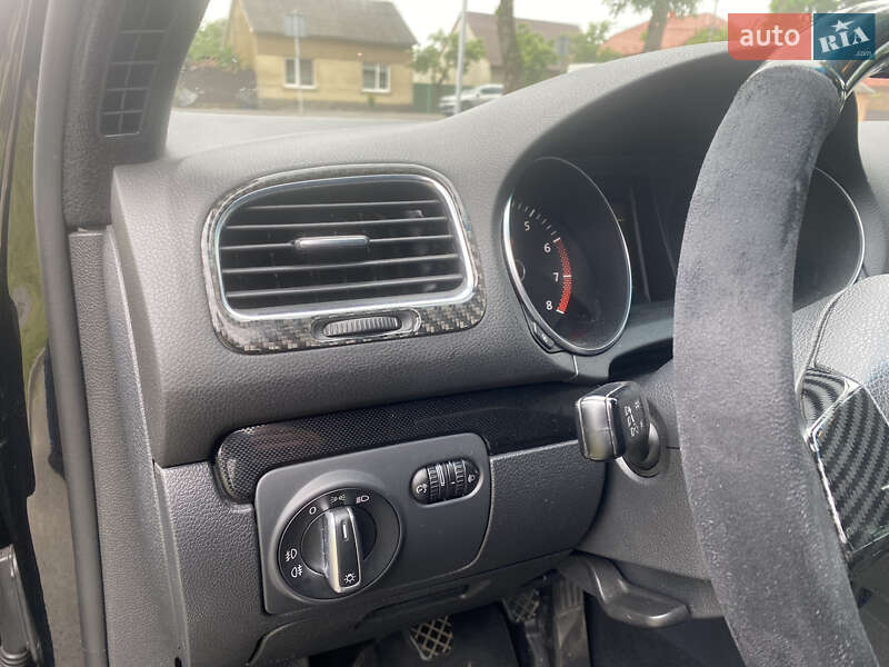 Хетчбек Volkswagen Golf 2009 в Мукачевому