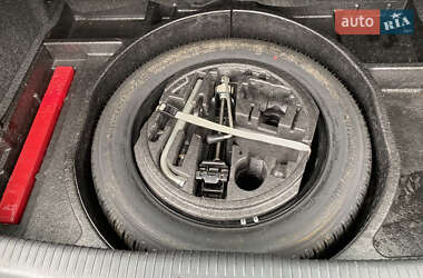 Хэтчбек Volkswagen Golf 2009 в 