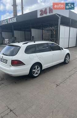 Универсал Volkswagen Golf 2012 в 