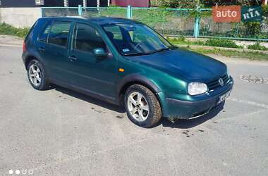 Хэтчбек Volkswagen Golf 1999 в 