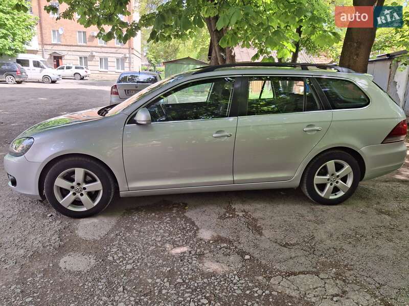 Універсал Volkswagen Golf 2010 в Кам'янець-Подільському