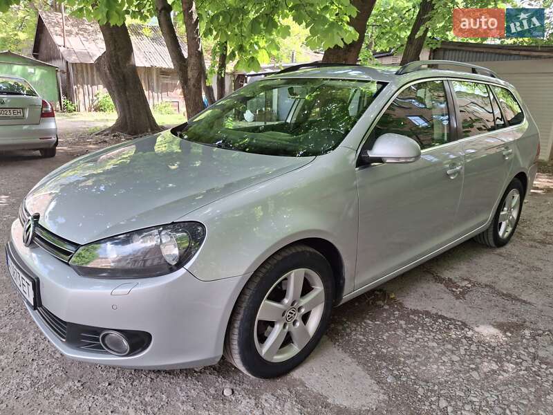 Універсал Volkswagen Golf 2010 в Кам'янець-Подільському