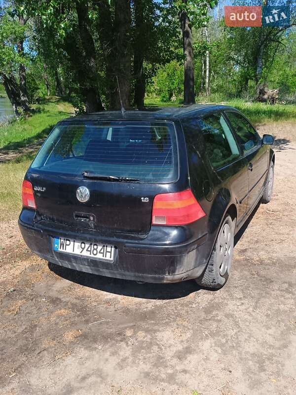Хетчбек Volkswagen Golf 1998 в Ізюмі