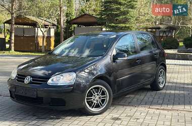 Хетчбек Volkswagen Golf 2004 в 