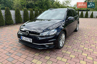 Універсал Volkswagen Golf 2017 в Жовкві