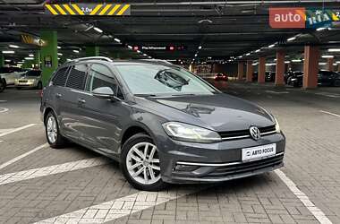 Універсал Volkswagen Golf 2017 в Києві