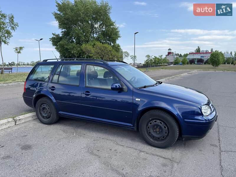 Volkswagen Golf 2004