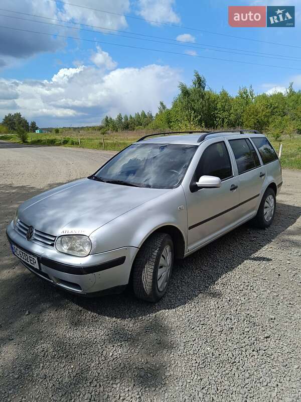 Універсал Volkswagen Golf 2000 в 