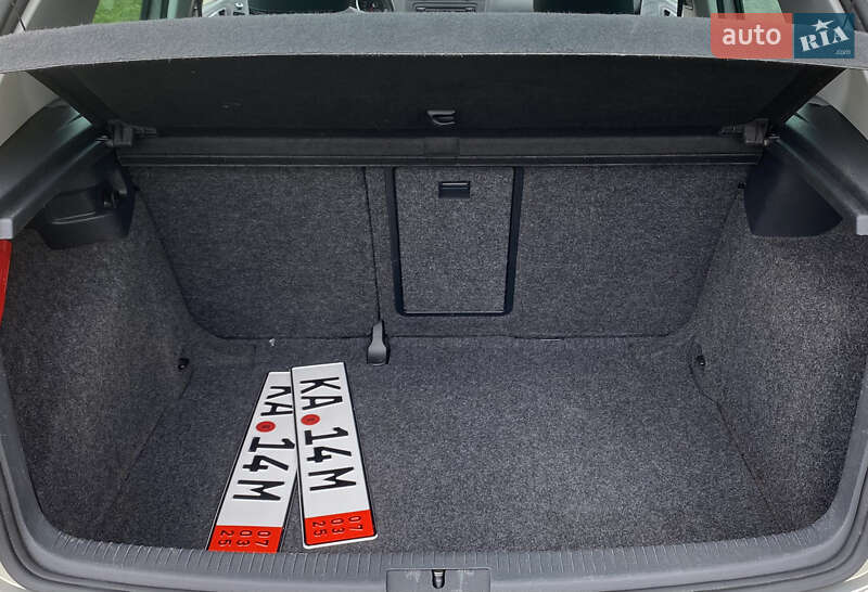 Хетчбек Volkswagen Golf 2009 в Мукачевому