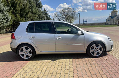 Хэтчбек Volkswagen Golf 2008 в 