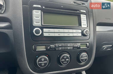 Хэтчбек Volkswagen Golf 2008 в 
