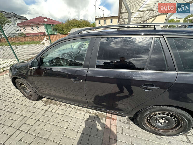 Універсал Volkswagen Golf 2009 в Рівному
