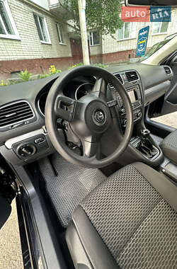 Універсал Volkswagen Golf 2009 в 