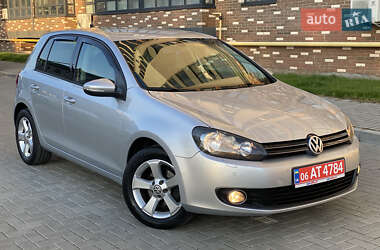 Хэтчбек Volkswagen Golf 2010 в Житомире