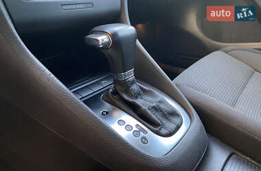 Хетчбек Volkswagen Golf 2010 в 