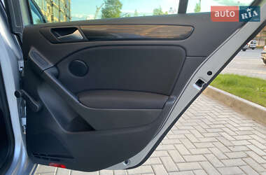 Хетчбек Volkswagen Golf 2010 в 