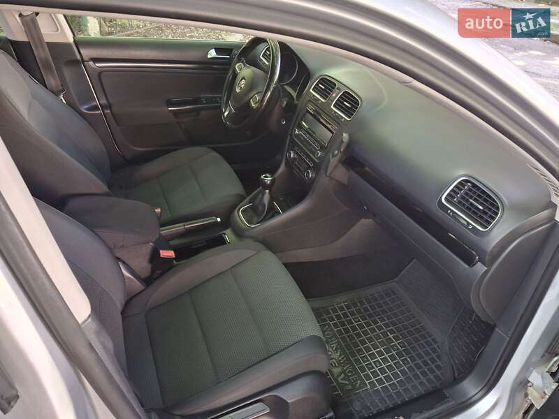 Універсал Volkswagen Golf 2010 в Кам'янець-Подільському