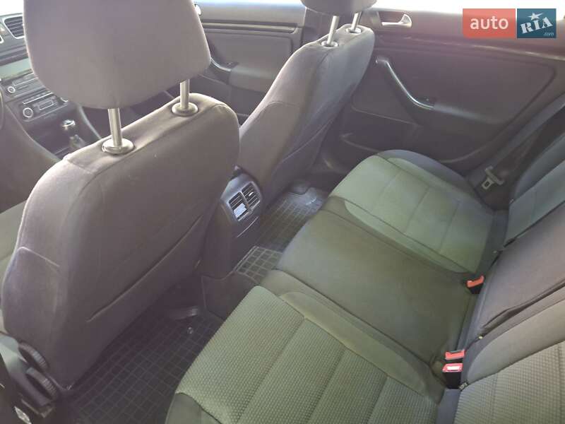 Універсал Volkswagen Golf 2010 в Кам'янець-Подільському