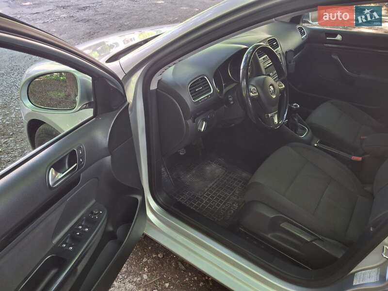 Універсал Volkswagen Golf 2010 в Кам'янець-Подільському
