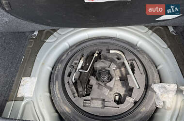 Хетчбек Volkswagen Golf 2005 в 