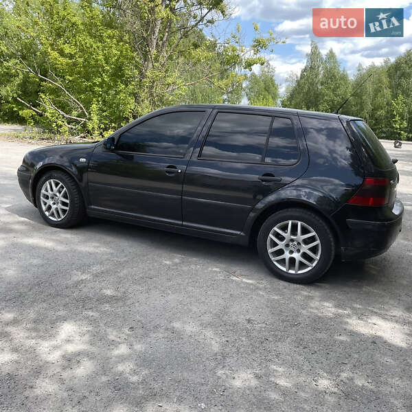 Хетчбек Volkswagen Golf 2001 в Звягелі
