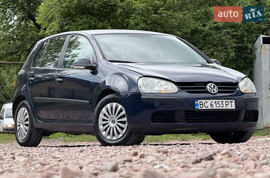 Хетчбек Volkswagen Golf 2004 в 
