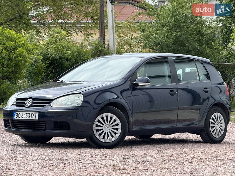 Хетчбек Volkswagen Golf 2004 в Дрогобичі