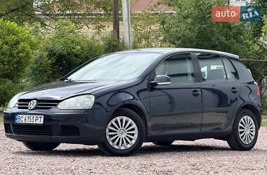 Хетчбек Volkswagen Golf 2004 в 