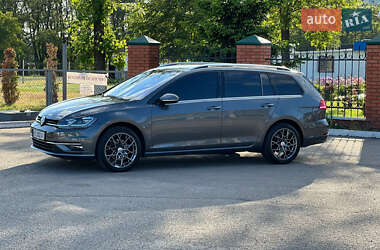 Универсал Volkswagen Golf 2019 в 