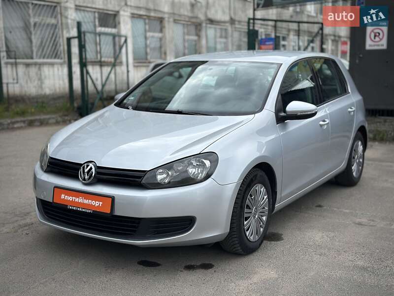 Хетчбек Volkswagen Golf 2009 в Сумах