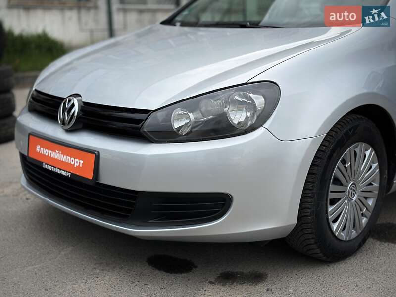 Хетчбек Volkswagen Golf 2009 в Сумах