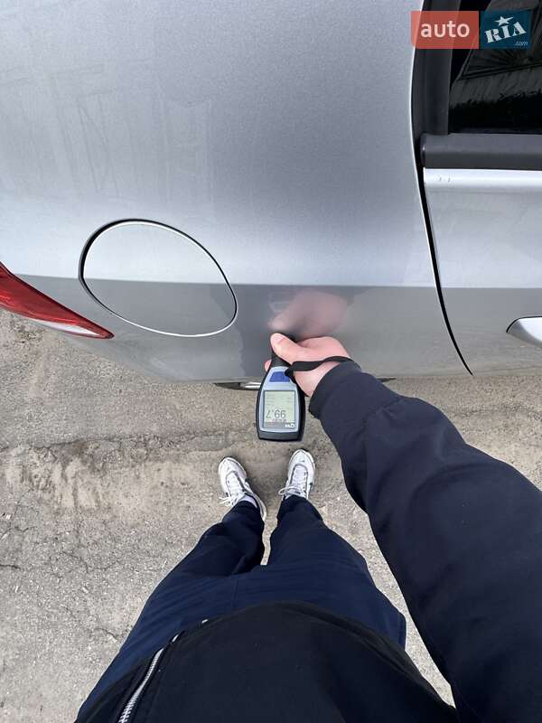 Хетчбек Volkswagen Golf 2009 в Сумах