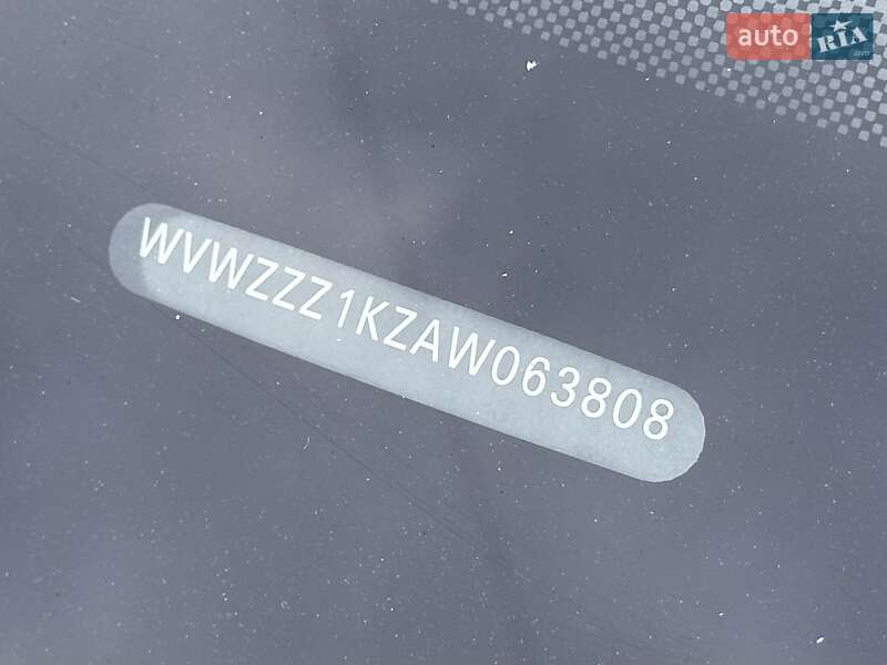 Хетчбек Volkswagen Golf 2009 в Сумах