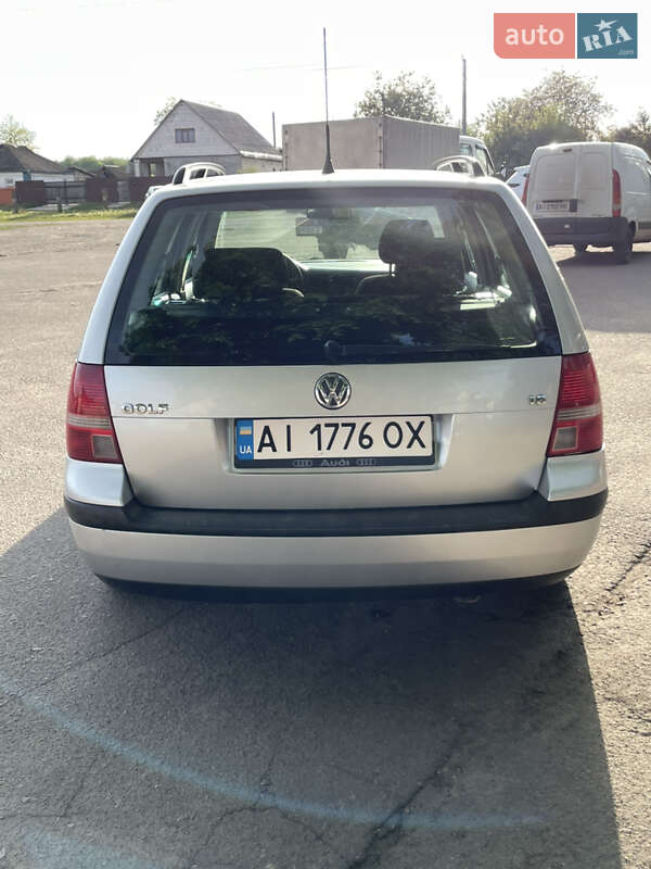Універсал Volkswagen Golf 2003 в Згурівці
