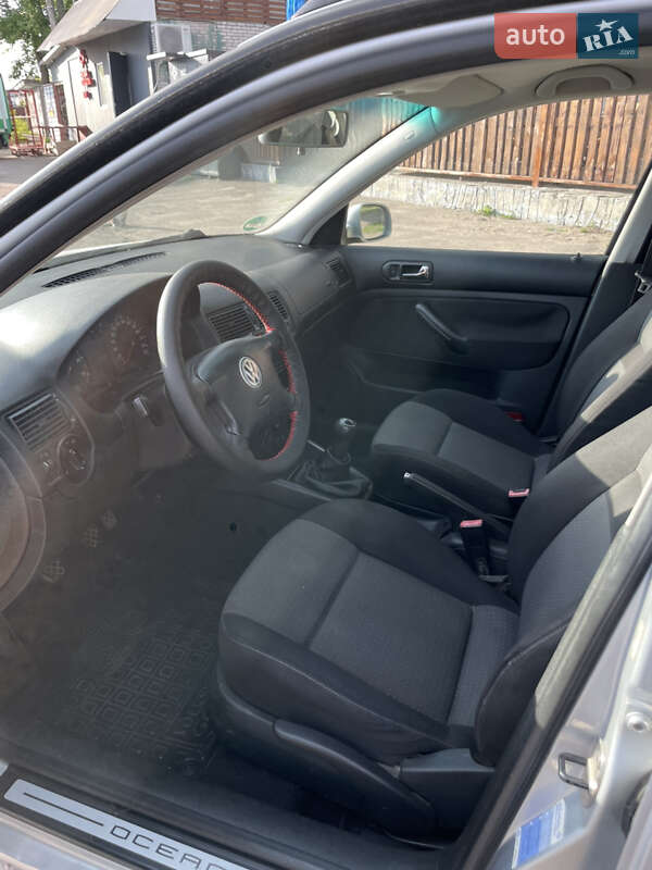 Універсал Volkswagen Golf 2003 в Згурівці