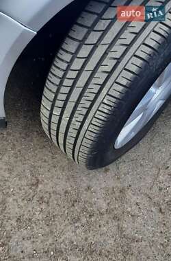 Хетчбек Volkswagen Golf 2002 в 