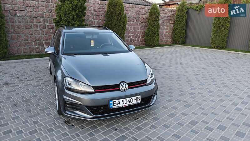 Універсал Volkswagen Golf 2015 в Кропивницькому
