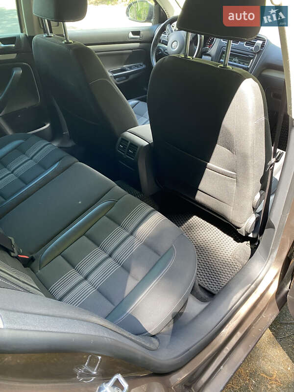 Универсал Volkswagen Golf 2013 в Немирове