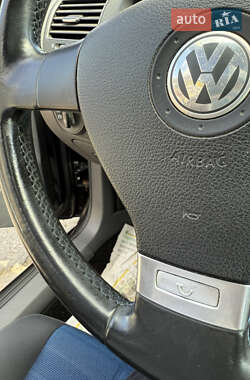 Хетчбек Volkswagen Golf 2007 в 