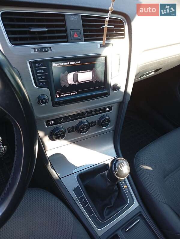 Універсал Volkswagen Golf 2015 в Мукачевому