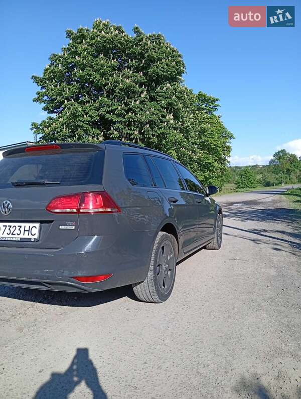 Універсал Volkswagen Golf 2015 в Мукачевому