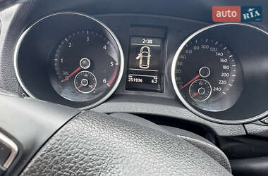Универсал Volkswagen Golf 2011 в 
