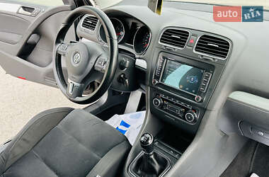 Хетчбек Volkswagen Golf 2009 в 