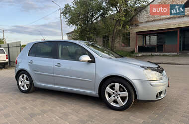 Хэтчбек Volkswagen Golf 2008 в 