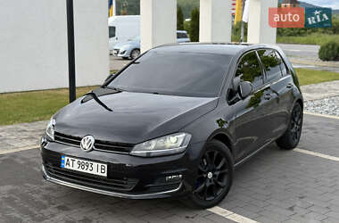 Хэтчбек Volkswagen Golf 2015 в 