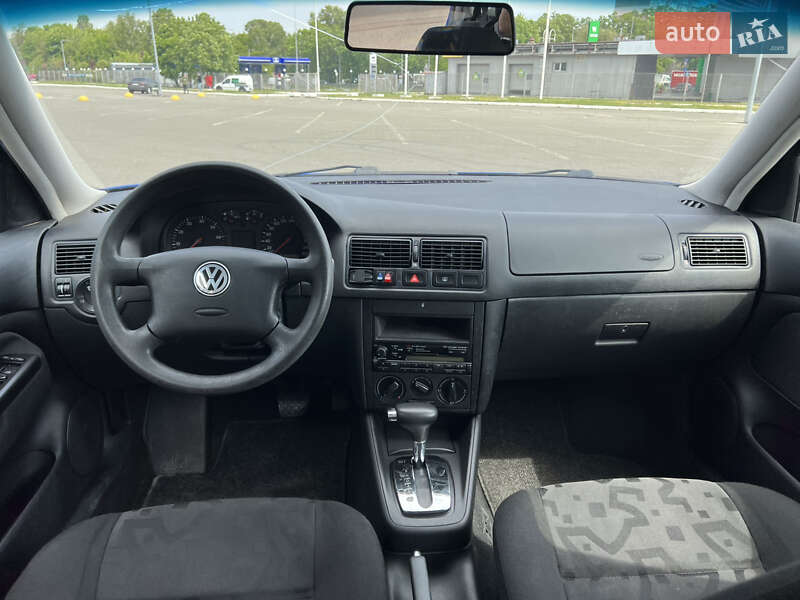 Хетчбек Volkswagen Golf 1998 в Києві