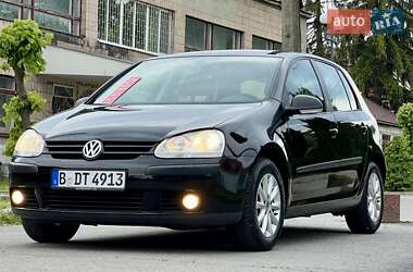 Хетчбек Volkswagen Golf 2008 в 
