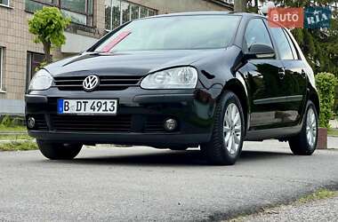 Хетчбек Volkswagen Golf 2008 в 