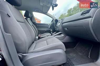 Хетчбек Volkswagen Golf 2008 в 