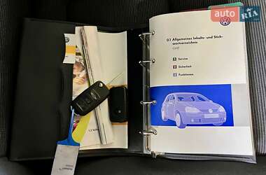 Хетчбек Volkswagen Golf 2008 в 